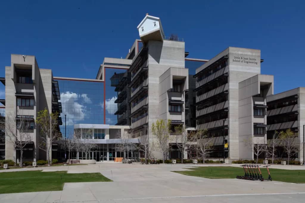 "Fallen Star" and Jacobs Hall UC - San Diego