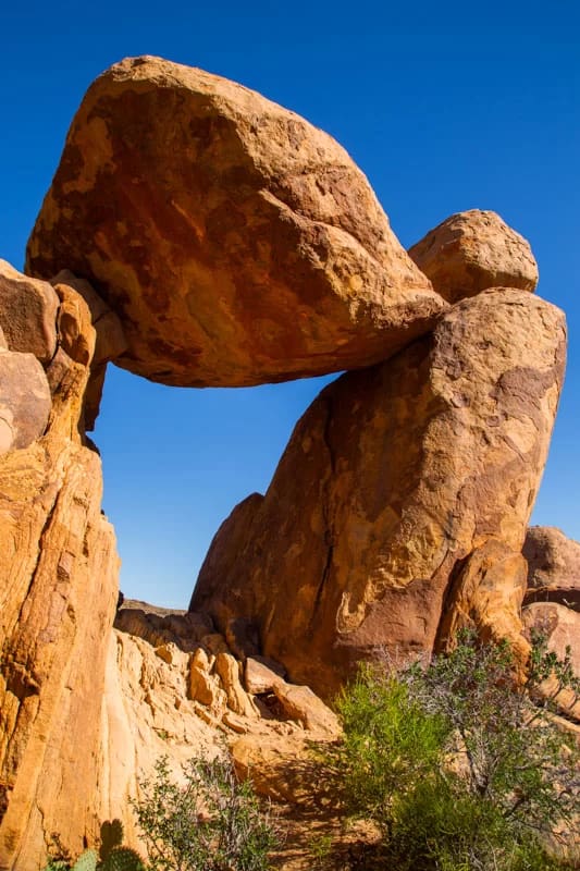 balanced rock big bend