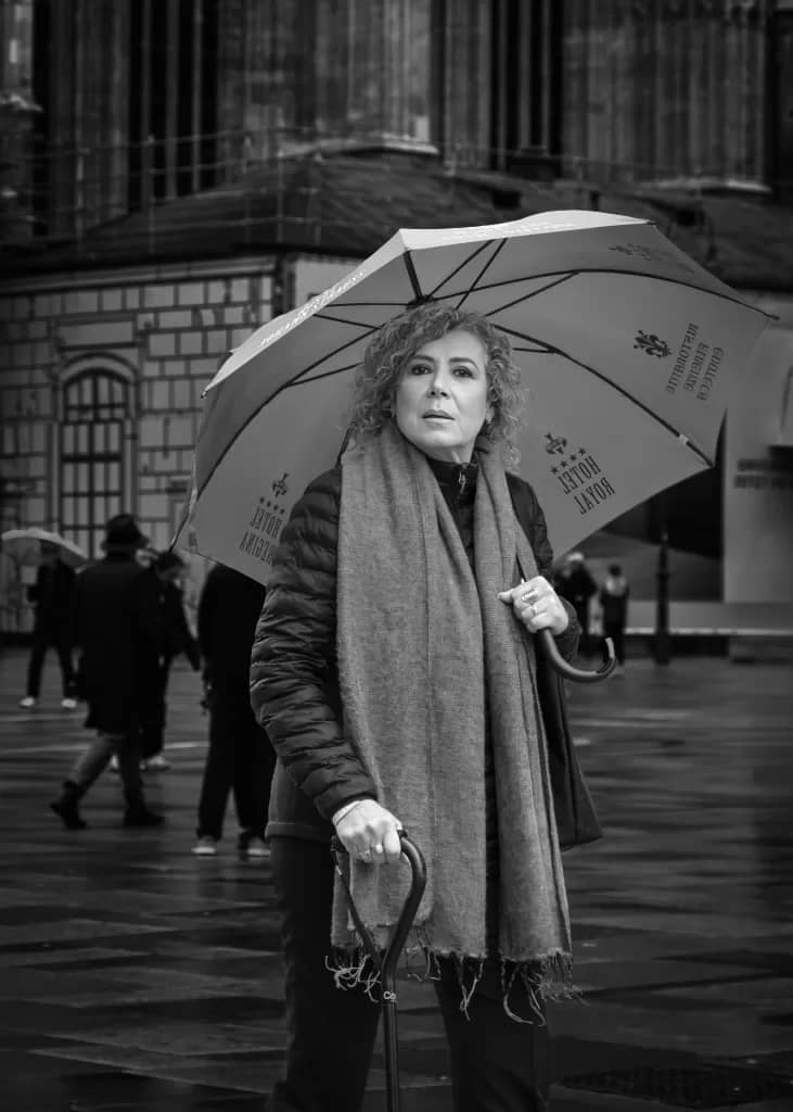 Candid Street Photography Rainy Day At The Stephansplatz